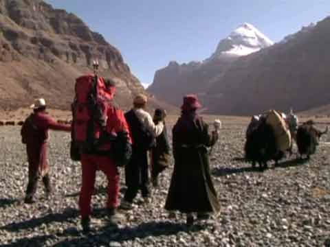 
The start of the Kailash kora - Tibet: Mit Pilgern zum heiligen Berg Kailash DVD
